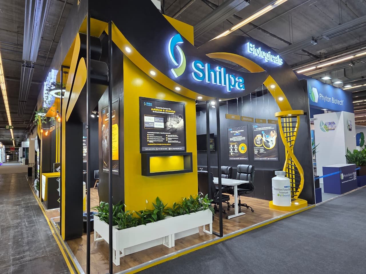 Divine Design & Exhibits project